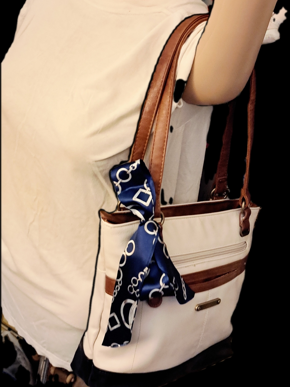 Stone Mountain Accessories Cream, Black and Brown Leather Shoulder Bag